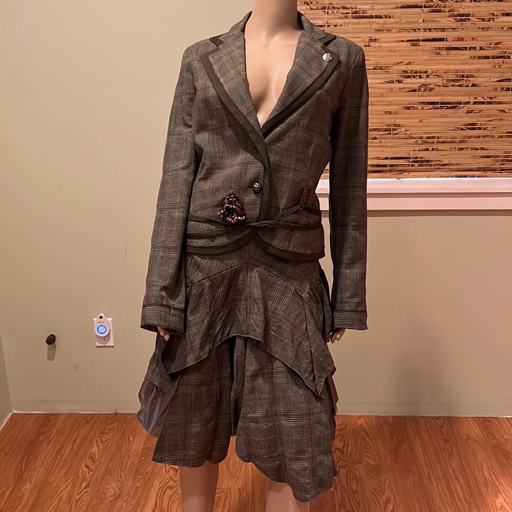 Rinascimento Italy Two Piece Set Consisting Of Skirt And Blazer 10 & 14